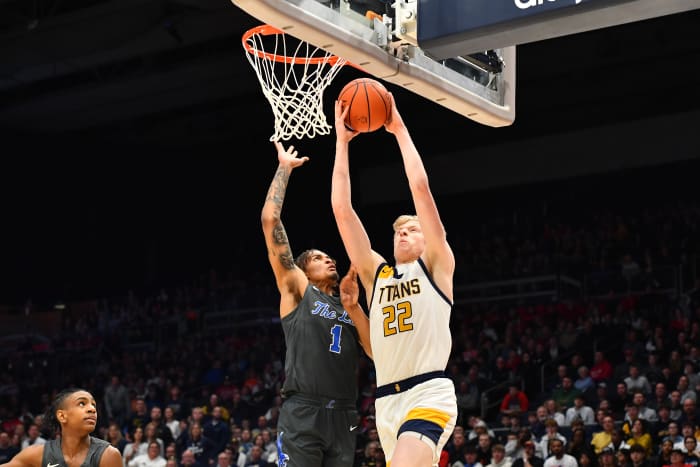 Ottawa-Glandorf's Colin White raises up for a dunk in the 2023 Division III state championship game